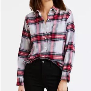 Levi’s Ultimate boyfriend shirt